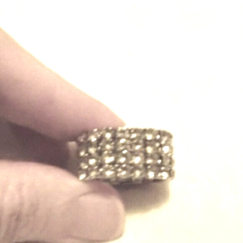 Sparkly stretch rhinestone ring, fits sz 7-8